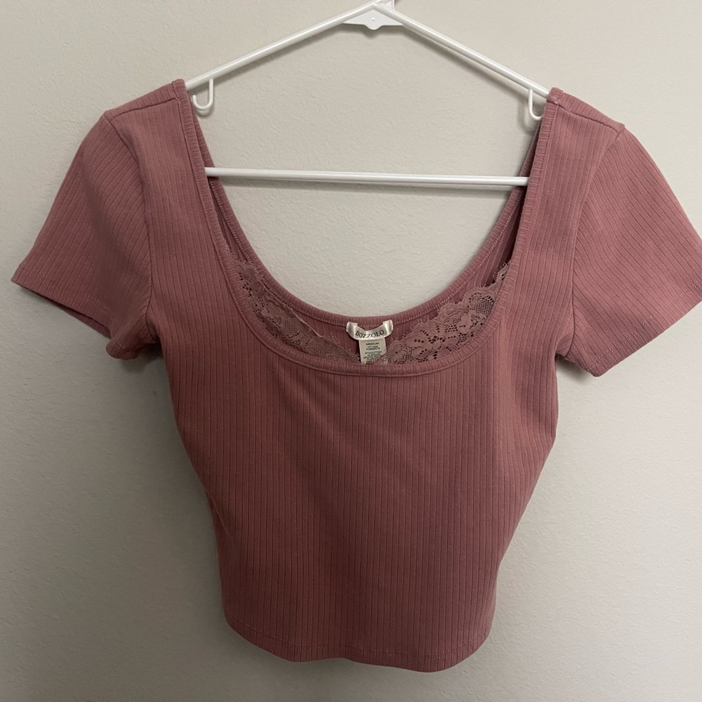 Bozzolo Dusty Rose Ribbed Scoop Crop Top with Lace Trim